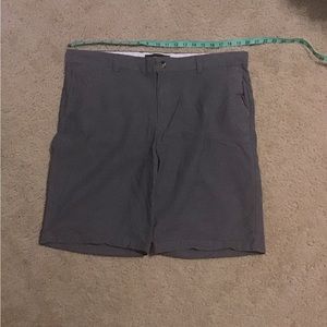 Wicked Stitch men’s shorts, size 38, gray